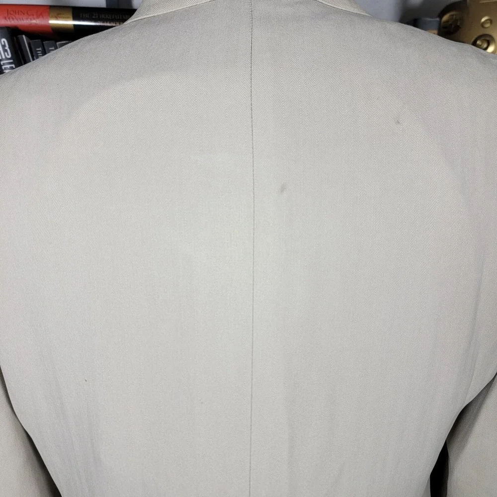 Joseph Feiss Mens Sport Coat Blazer Three Button Beige Herringbone Silk Size 40R